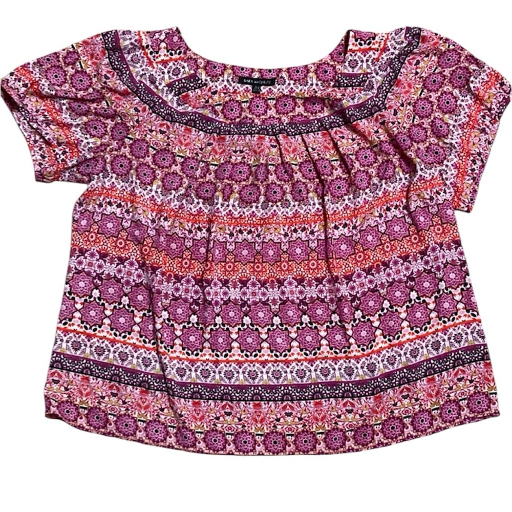Sarah Michelle vibrant colored short-sleeved top